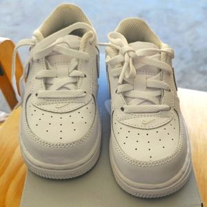 NIB White Nike Force 1 LE TD 8c DH2926-111